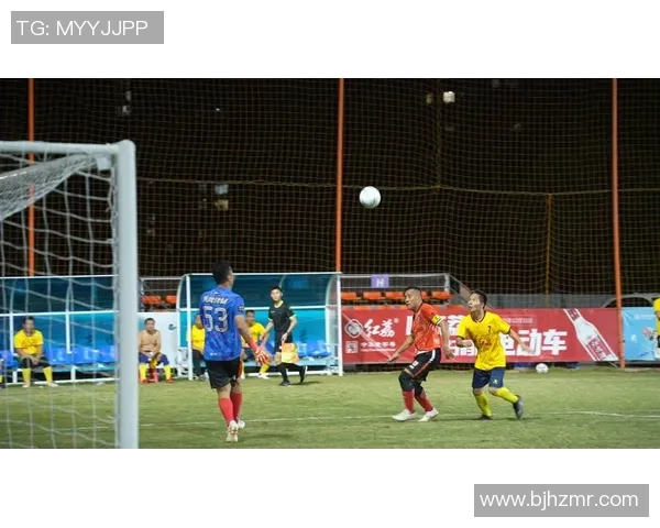 足球十七号球星右边锋展现非凡速度与精准技术引领球队冲击冠军