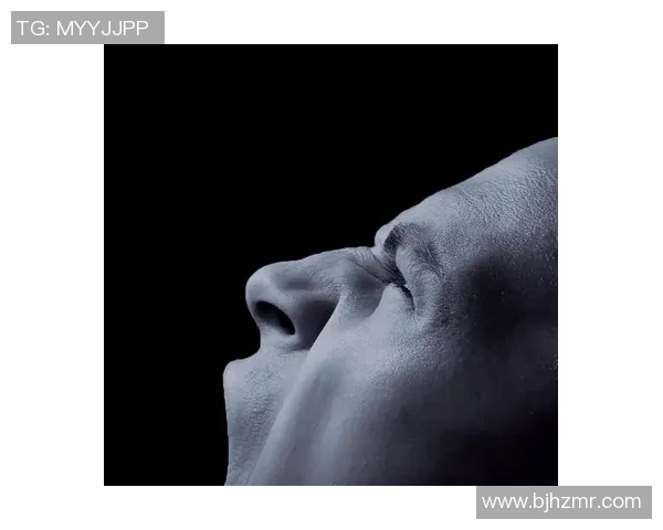 足球场上的另类魅力：盘点十大外貌最具争议的球星